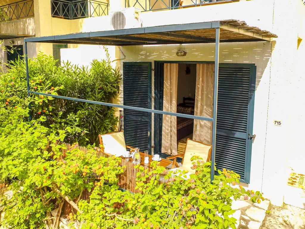 Manto On The Beach Apartments Barbati Exterior foto