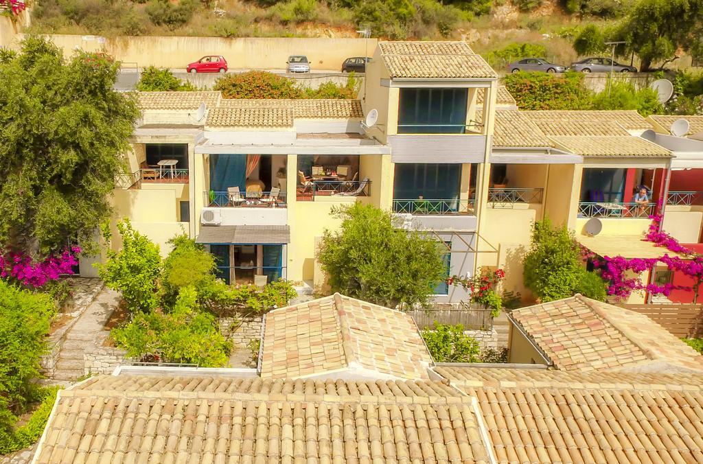 Manto On The Beach Apartments Barbati Exterior foto